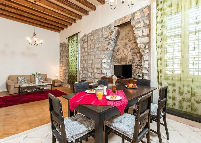 Old Palace Apartment